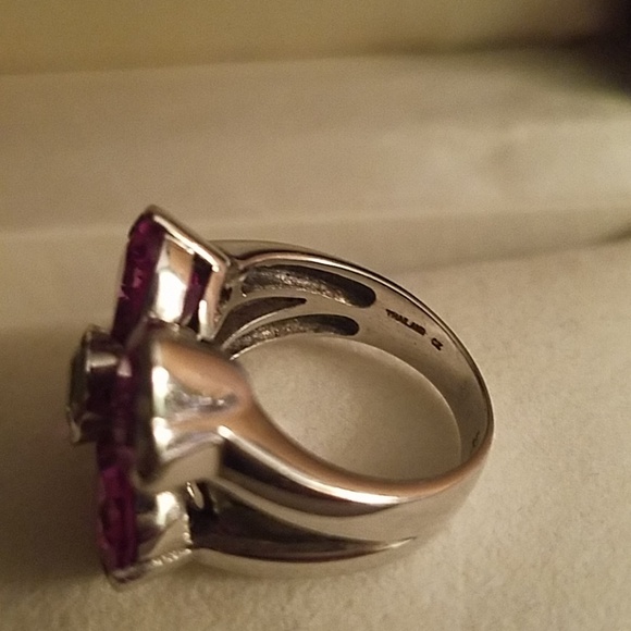 Pink flower ring - Picture 5 of 7